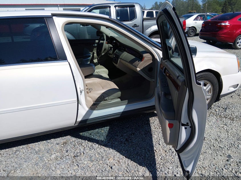 2004 CADILLAC DEVILLE auction photo 5