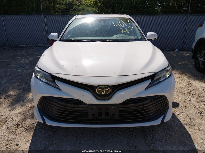 2019 TOYOTA CAMRY LE — Фото 12
