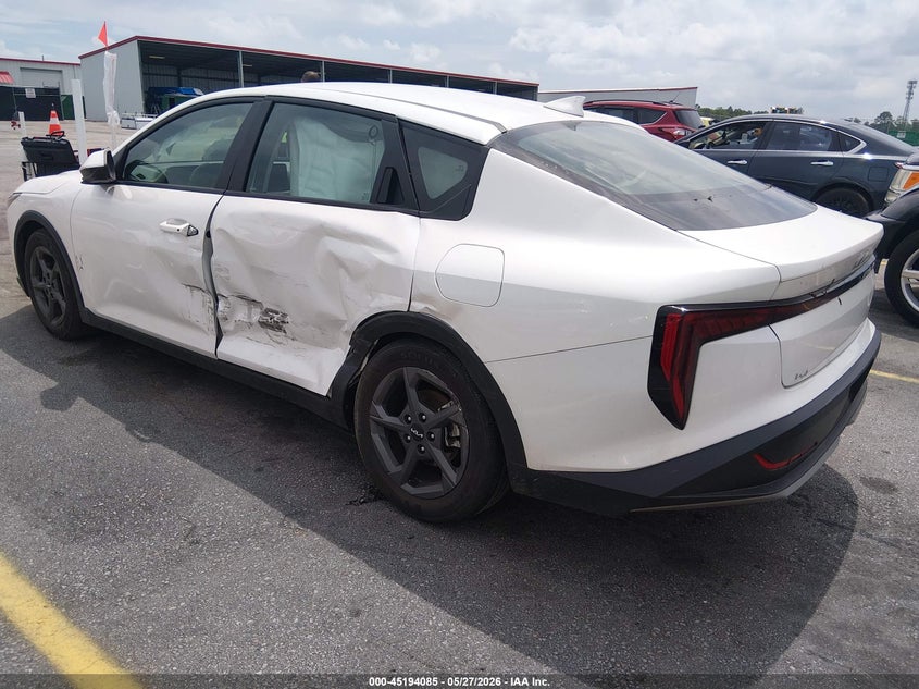 2025 KIA K4 auction photo 3