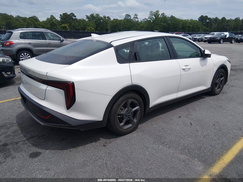 2025 KIA K4 auction photo 4