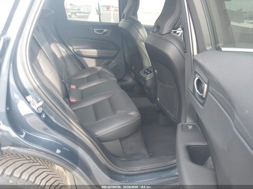 2023 Volvo Xc60 B5 Ultimate Bright Theme VIN: YV4L12DA9P1197812 Lot: 45194134