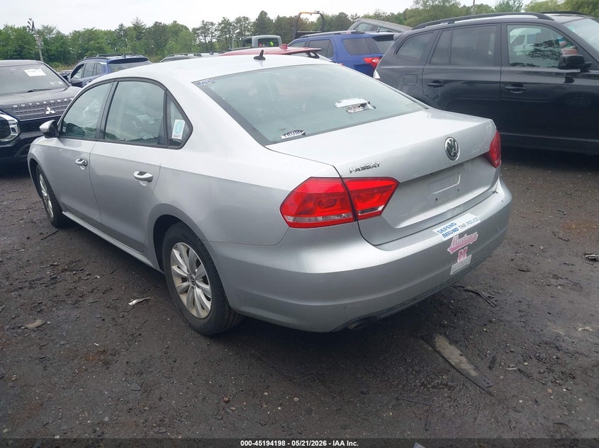 2012 Volkswagen Passat 2.5 2.5L S silver Lot 111045194198 Vin 1VWAP7A36CC062830