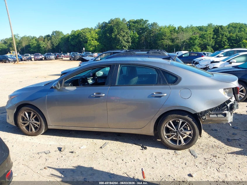 VIN 3KPF24AD2RE812286 2024 KIA FORTE LXS