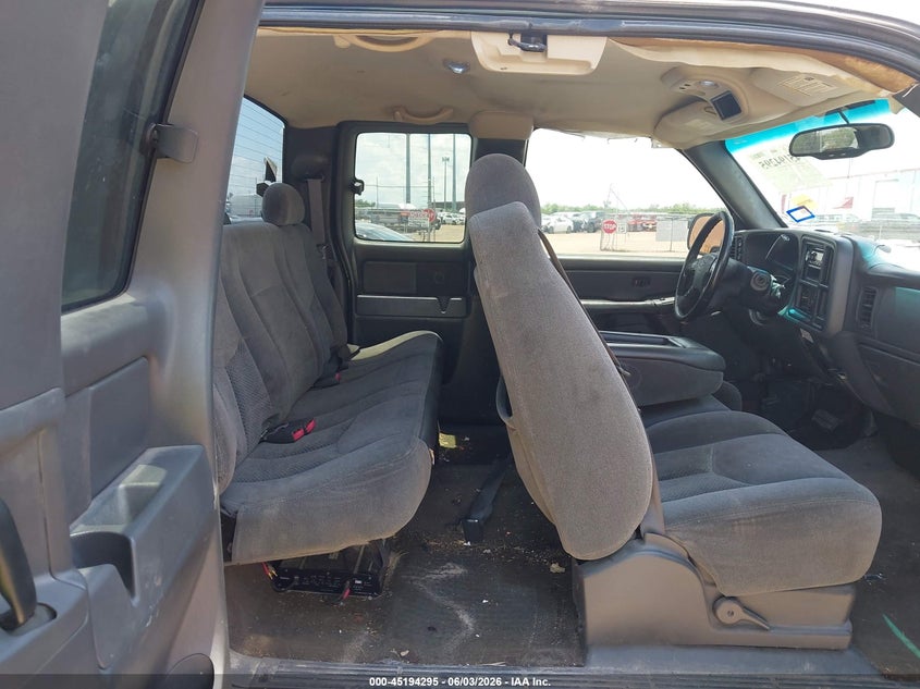 2005 CHEVROLET SILVERADO TRUCK 5.3L V-8 310HP