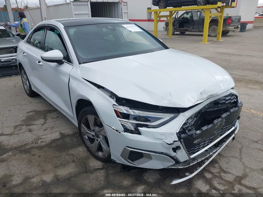 Vin: waugudgy9pa136621, lot: 45692220, audi a3 premium 40 tfsi quattro s tronic 2023 img_1
