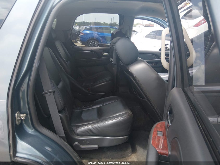 2010 Cadillac Escalade Standard VIN: 1GYUKAEF8AR175957 Lot: 45194843