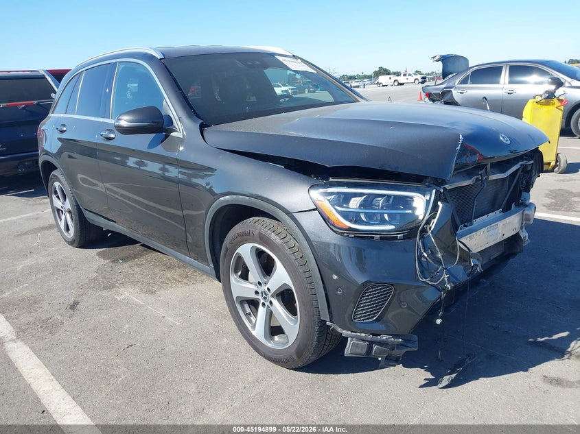 2022 MERCEDES-BENZ GLC 300 SUV — Photo gallery