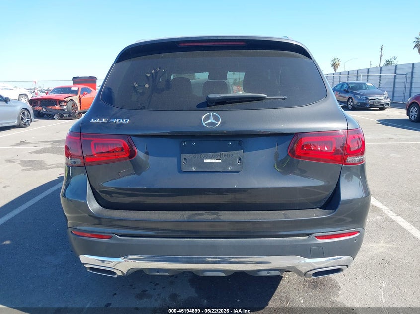 2022 MERCEDES-BENZ GLC 300 SUV — Photo 17