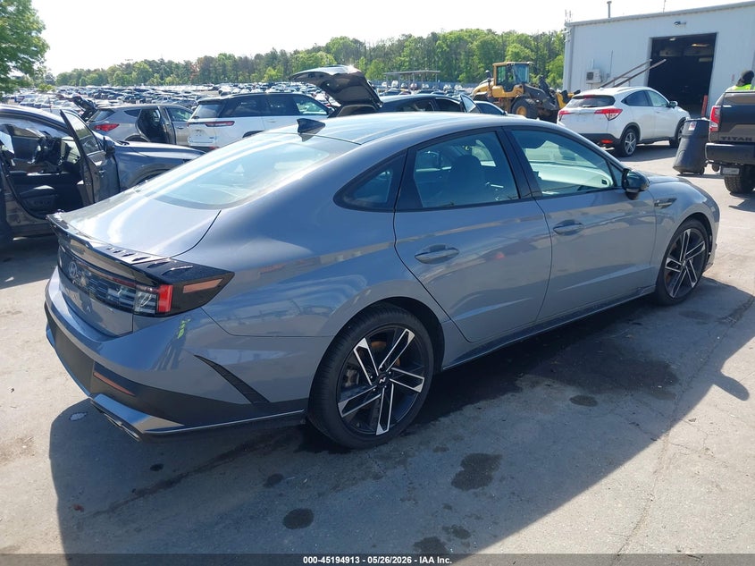 2026 HYUNDAI SONATA auction photo 4