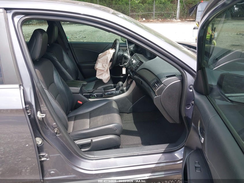 2017 HONDA ACCORD auction photo 5
