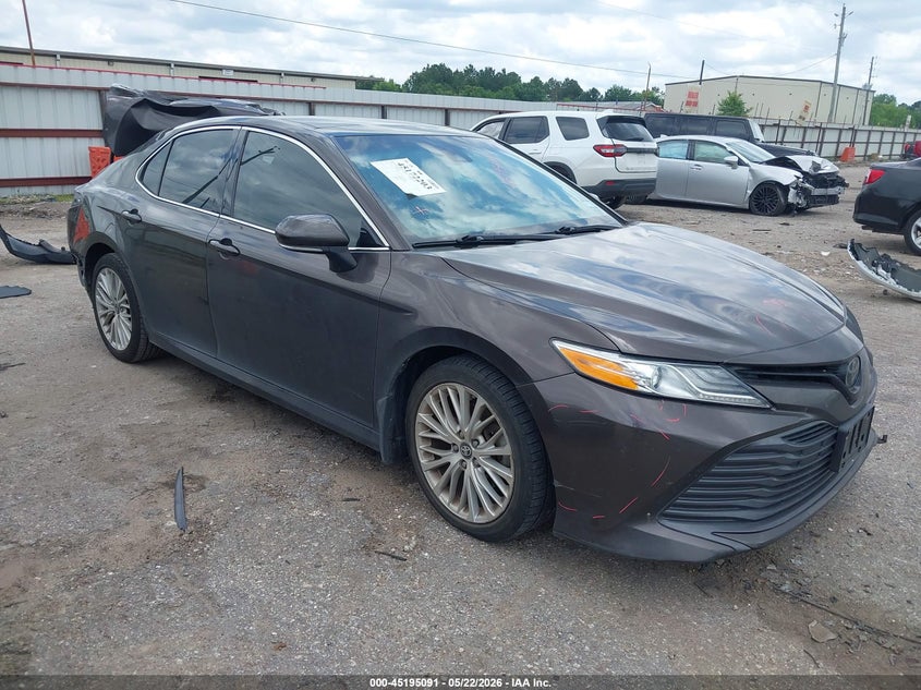 TOYOTA CAMRY XLE 2019