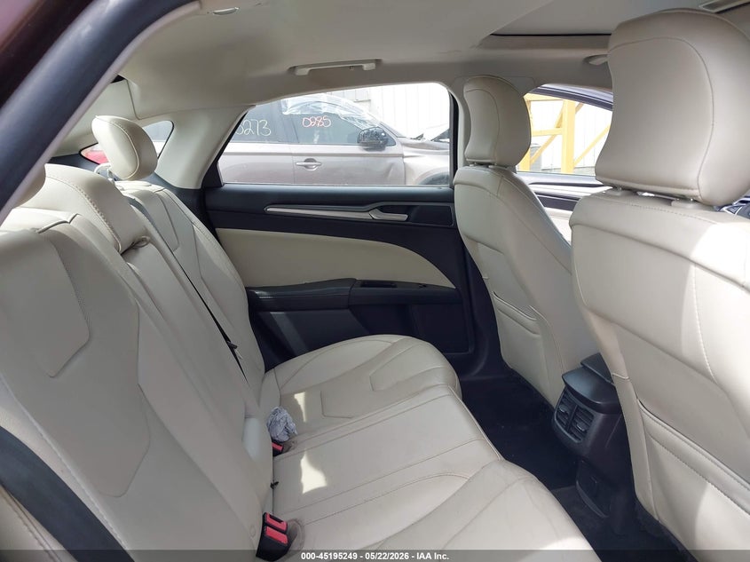 2016 FORD FUSION auction photo 8