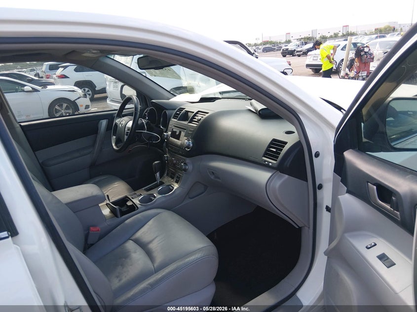 2012 Toyota Highlander 3.5 Se V6 white Lot 111045195603 Vin 5TDZK3EH5CS059077