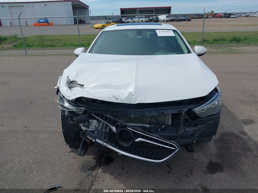 2018 Buick Regal Sportback Preferred Ii VIN: W04GM6SX4J1118123 Lot: 45195844