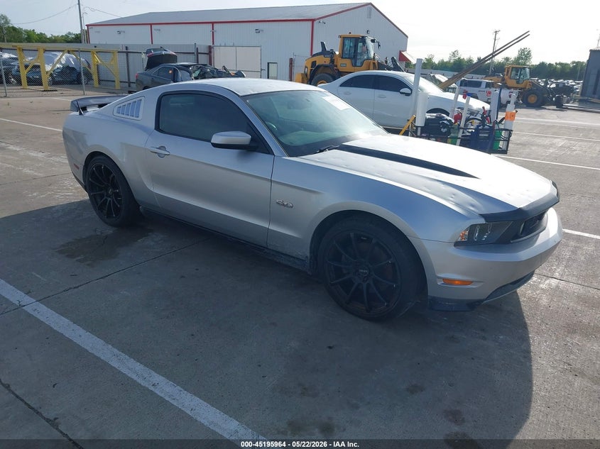 Vin: 1zvbp8cf6b5133805, lot: 45693692, ford mustang gt premium 2011 img_1