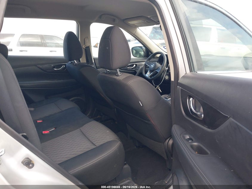 VIN KNMAT2MV0JP520236 2018 NISSAN ROGUE S