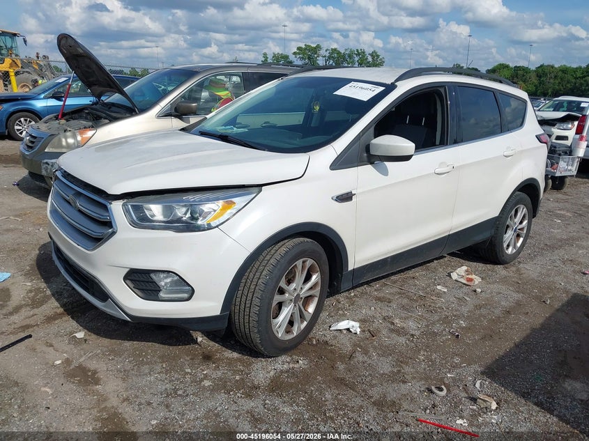 2017 FORD ESCAPE SE · Фото 2