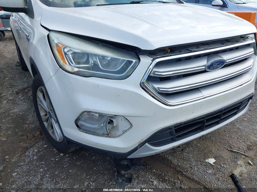 2017 FORD ESCAPE SE · Фото 6