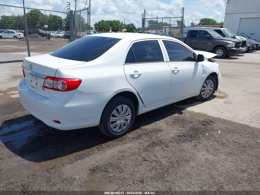 Vin: 2t1bu4ee6cc901957, lot: 45693940, toyota corolla l 20124