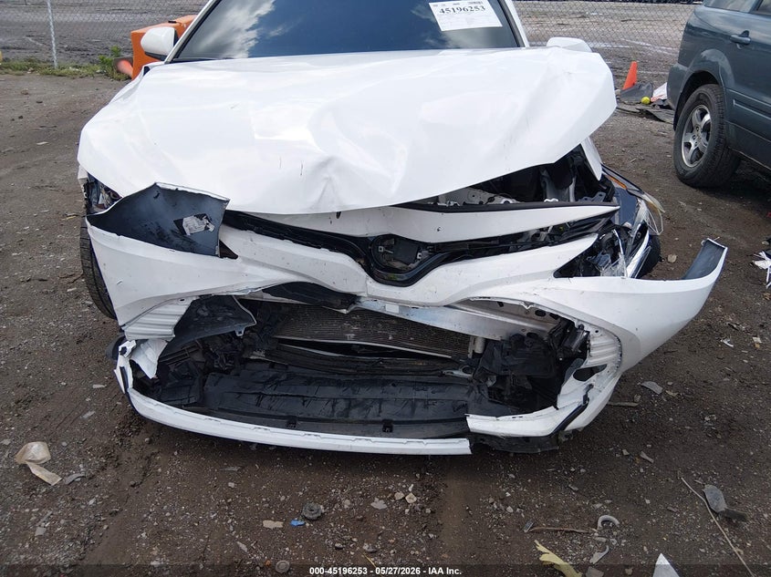 2020 TOYOTA CAMRY auction photo 6