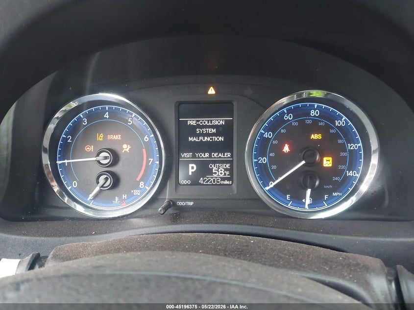 2017 TOYOTA COROLLA auction photo 7