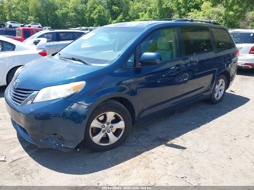 2011 Toyota Sienna Le V6 5TDKK3DC2BS002695 photo 1