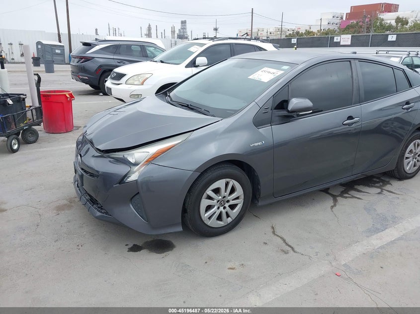 2016 TOYOTA PRIUS auction photo 2