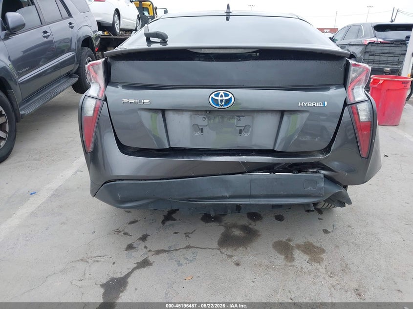 2016 TOYOTA PRIUS auction photo 6