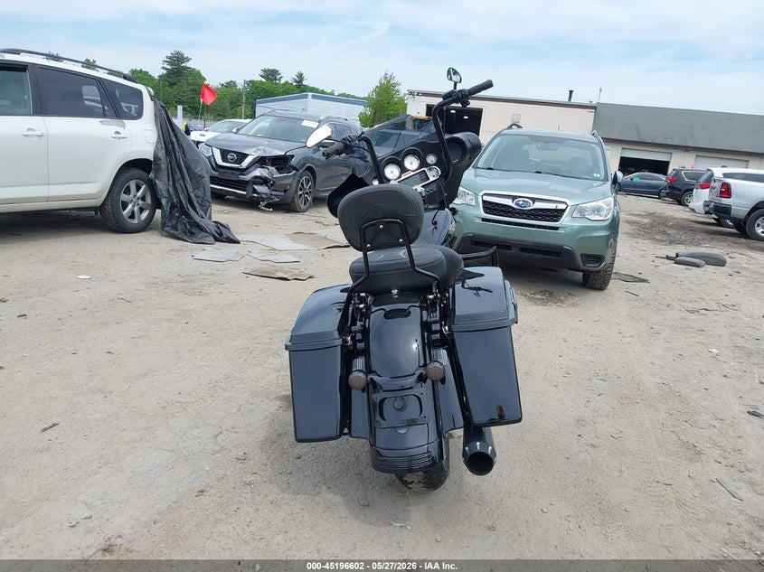 2013 HARLEY-DAVIDSON FLHX auction photo 6