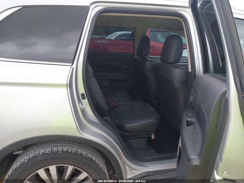 AtlanticExpress - Mitsubishi Outlander