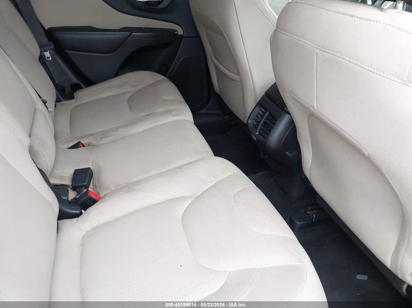 2016 JEEP CHEROKEE auction photo 8
