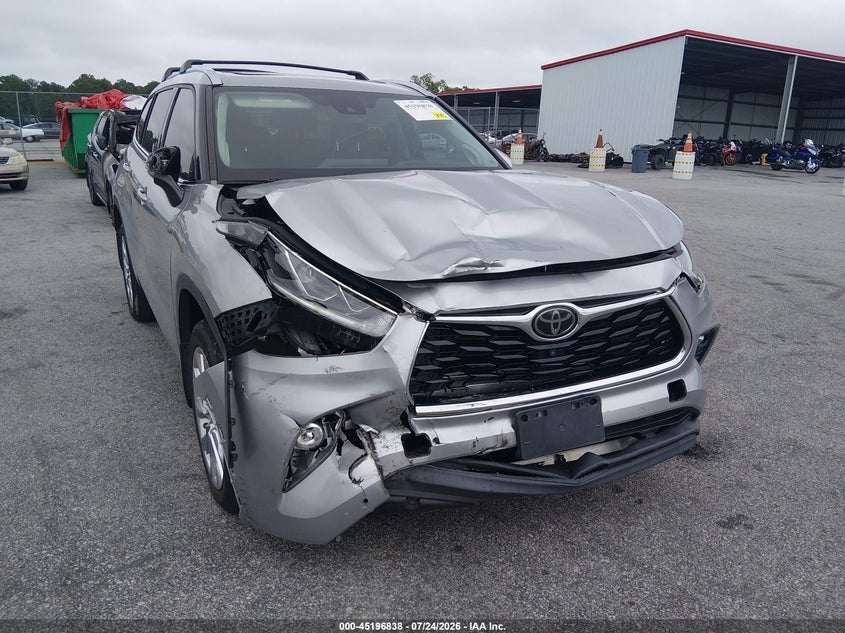 2020 TOYOTA HIGHLANDER auction photo 6