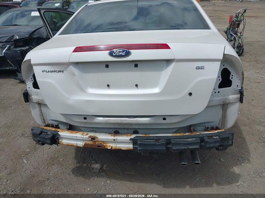 2011 FORD FUSION auction photo 6