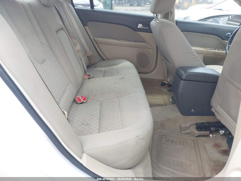 2011 FORD FUSION auction photo 8