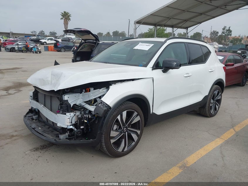 Vin: yv4l12uc2s2452725, lot: 45694817, volvo xc40 b5 plus dark theme 20252