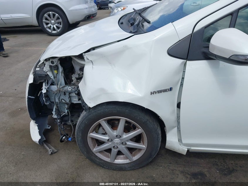 2014 Toyota Prius C Three VIN: JTDKDTB3XE1074985 Lot: 45197131