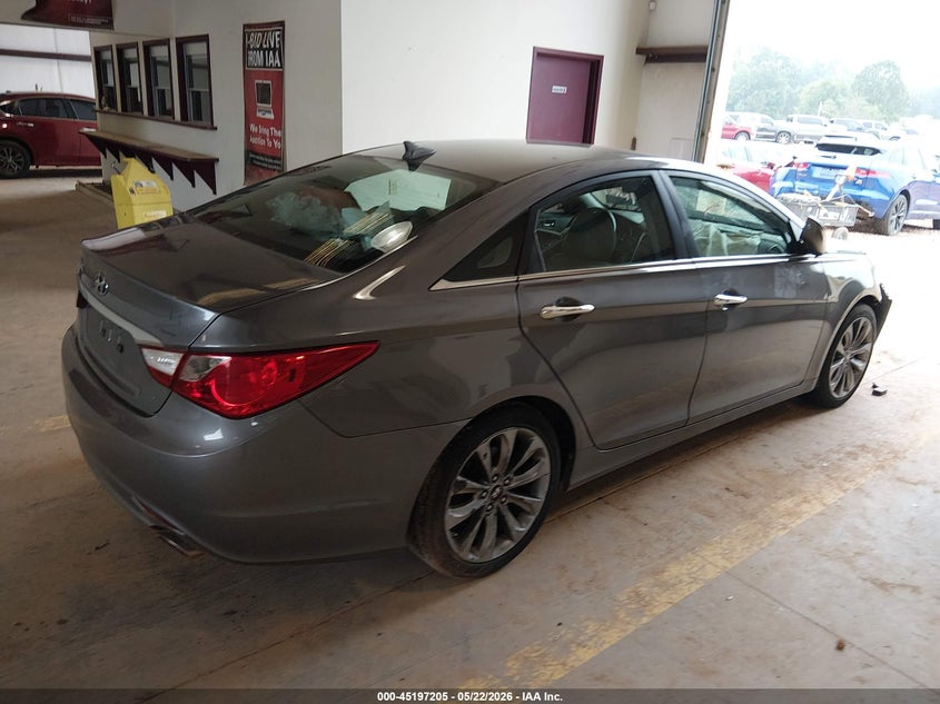 2011 HYUNDAI SONATA auction photo 4