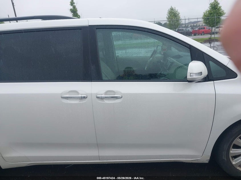 TOYOTA SIENNA 2014 VIN 5TDYK3DC1ES478290