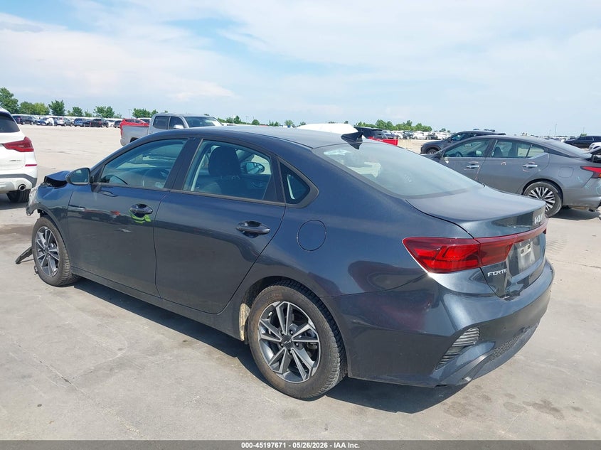 Vin: 3kpf24ad1pe586402, lot: 45695399, kia forte lxs 20233
