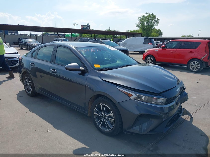 2023 KIA FORTE auction photo 1
