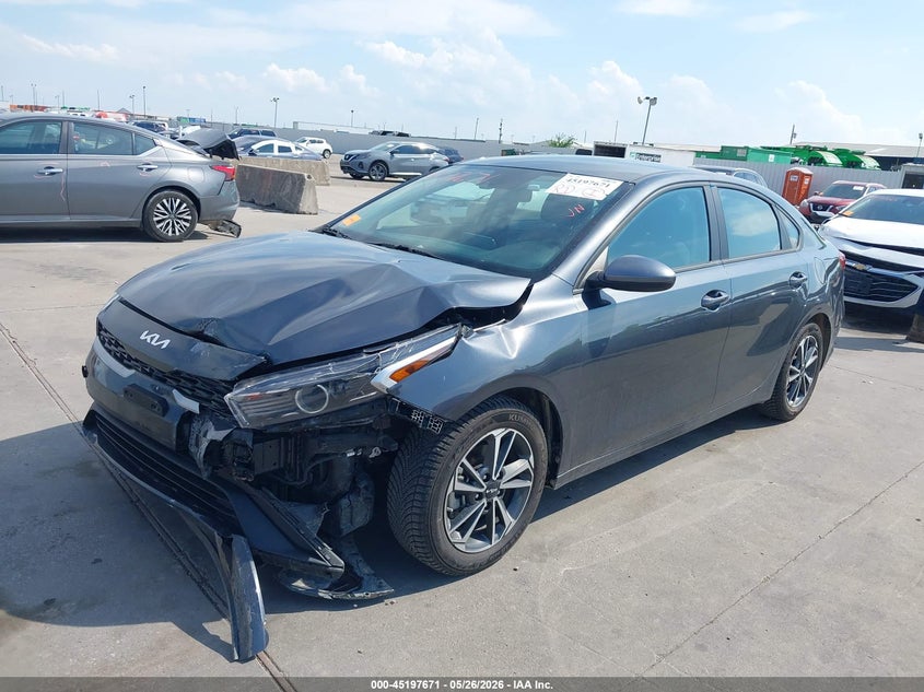 2023 KIA FORTE auction photo 2