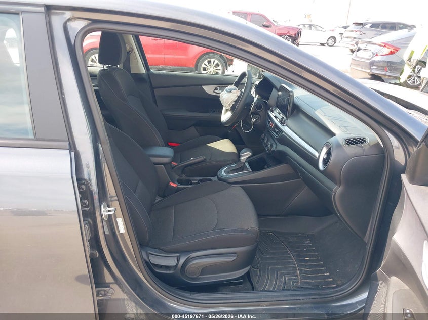 2023 KIA FORTE auction photo 5