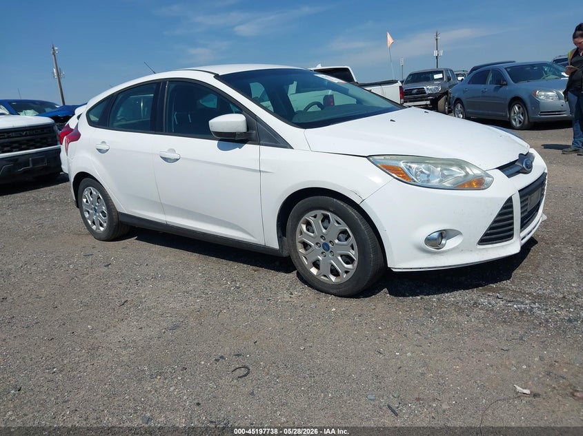 Vin: 1fahp3k23cl330772, lot: 45695464, ford focus se 2012 img_1