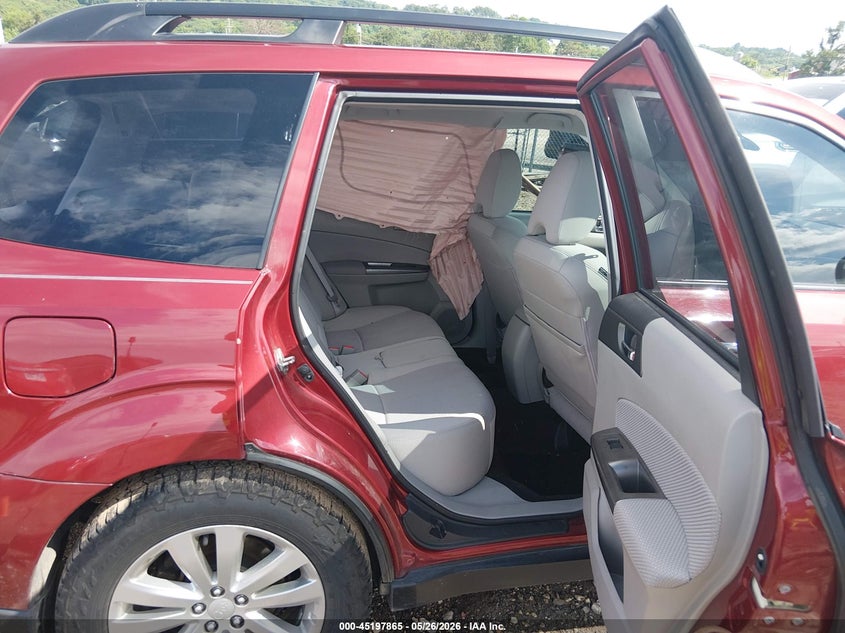 JF2SHBDC2CH460611 2012 Subaru Forester 2.5 2.5X Premium red