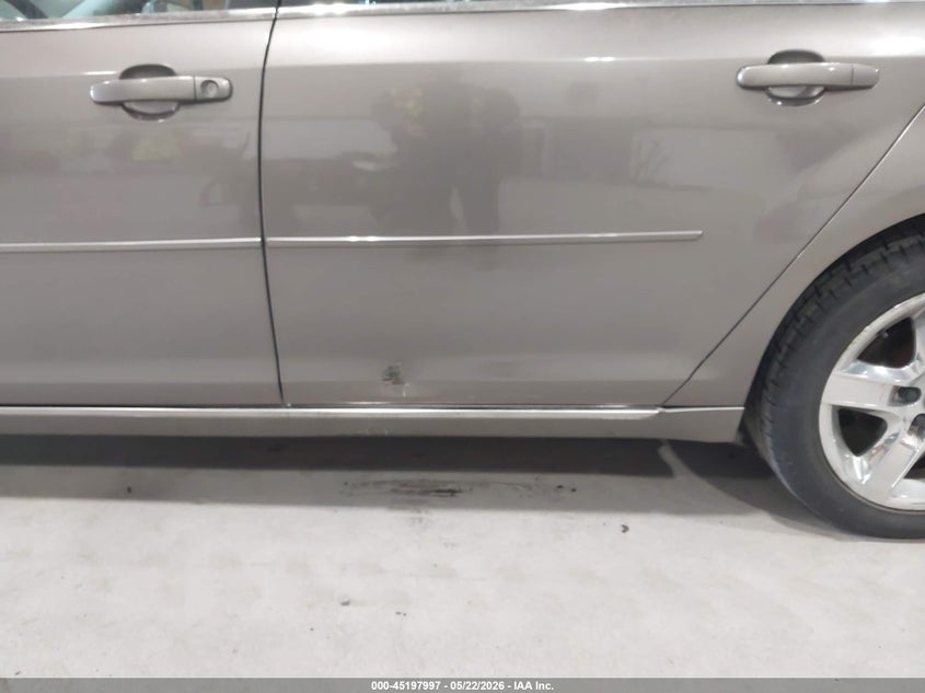 2010 CHEVROLET MALIBU auction photo 6