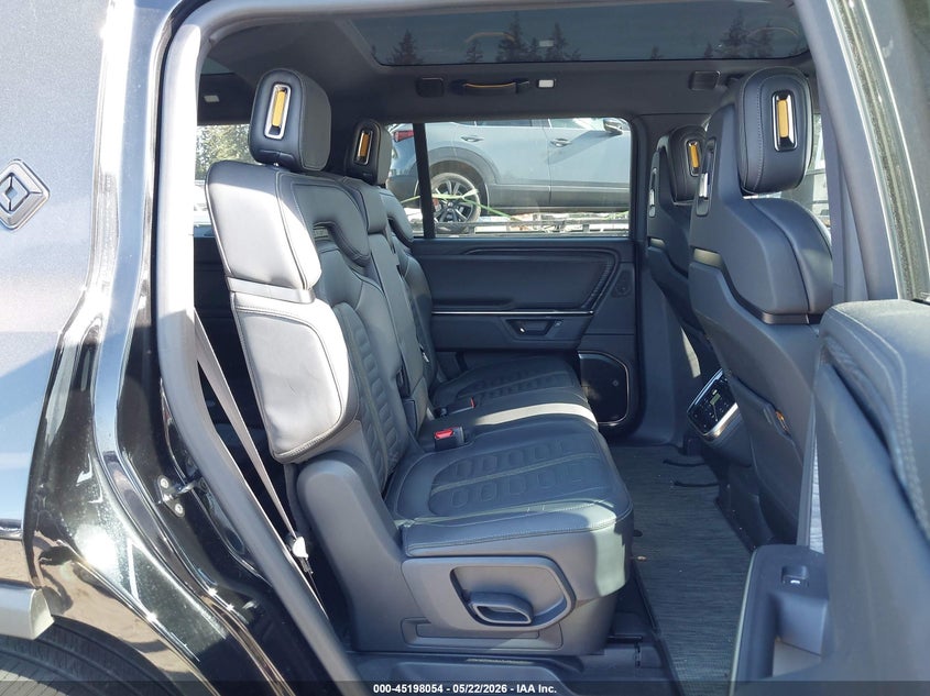 2025 Rivian R1S Adventure Dual Motor Large Pack/Adventure Dual Motor Max Pack VIN: 7PDSGBBA6SN061180 Lot: 45198054