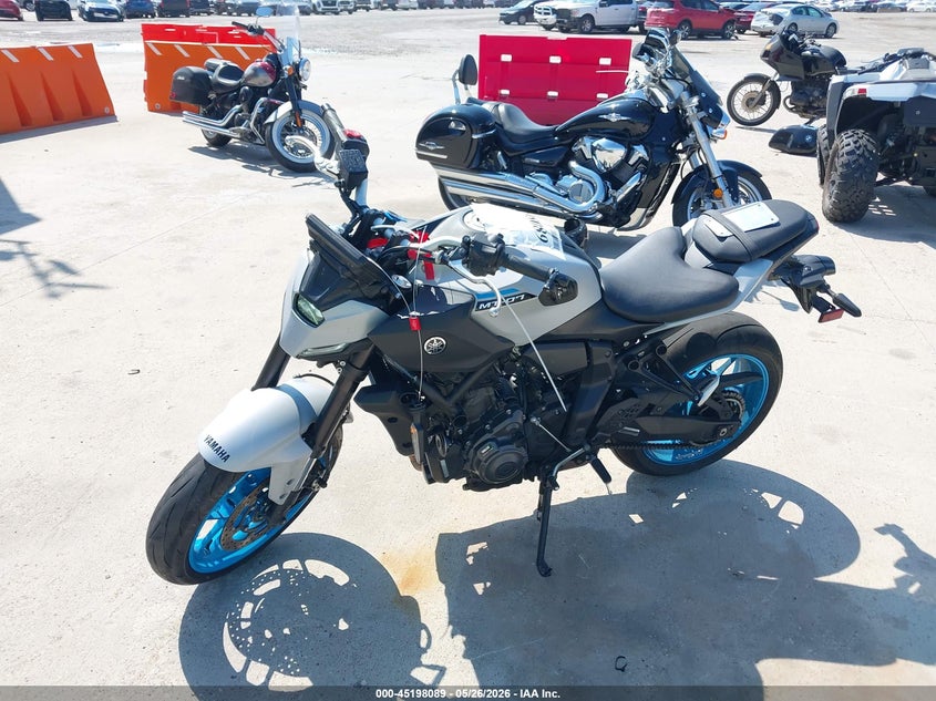 2025 YAMAHA MTN690 auction photo 2