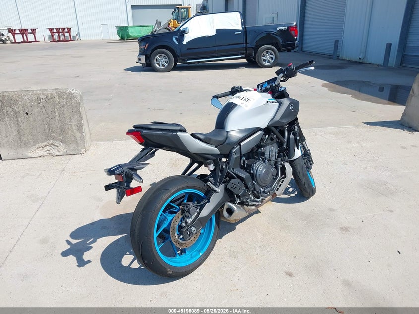 2025 YAMAHA MTN690 auction photo 4