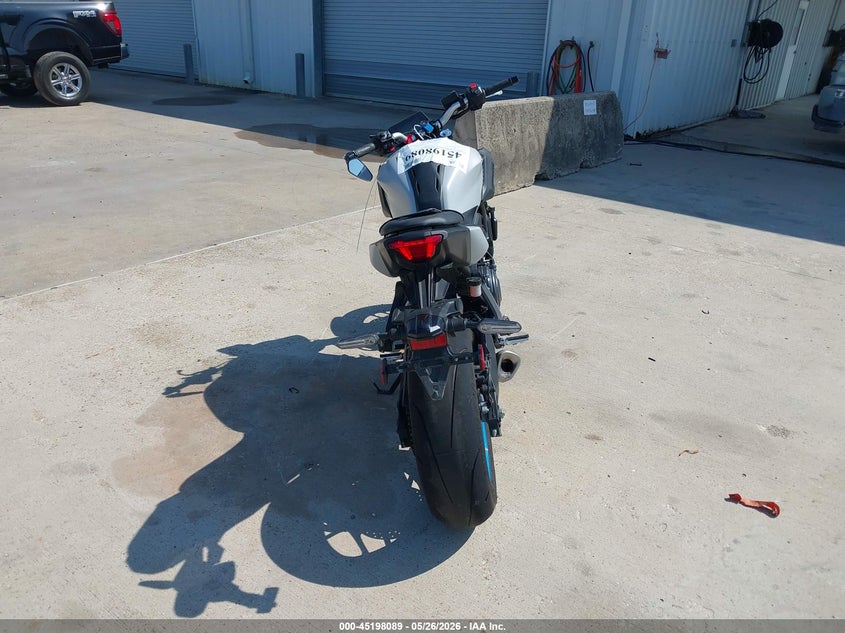2025 YAMAHA MTN690 auction photo 6