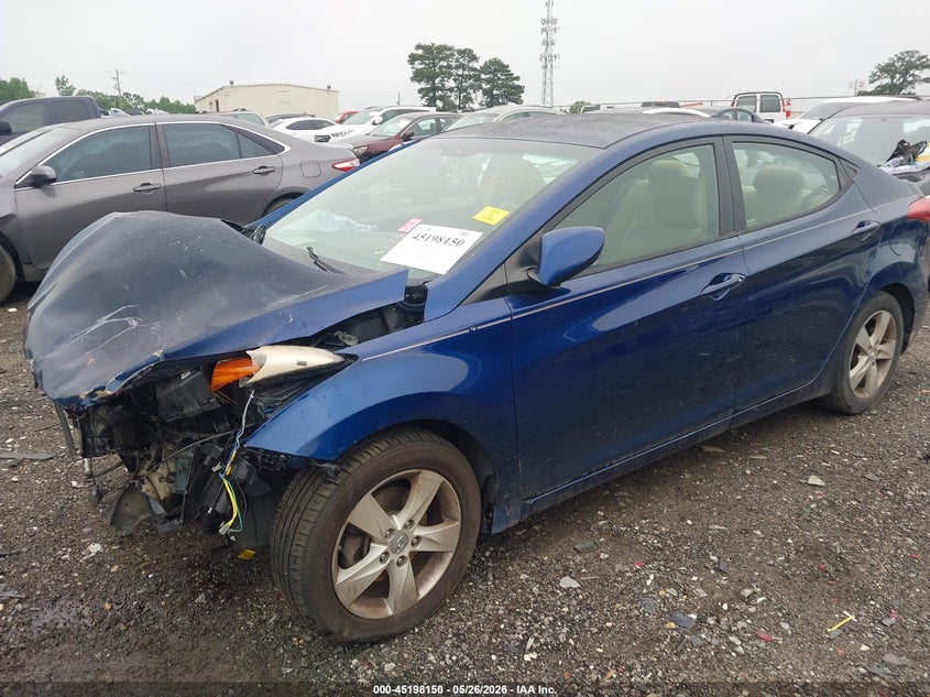 2013 HYUNDAI ELANTRA auction photo 2